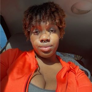 Meet your Posher, Alyssia